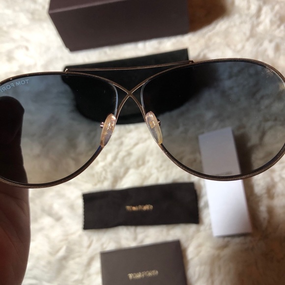 Tom Ford Aviators - Picture 4 of 4
